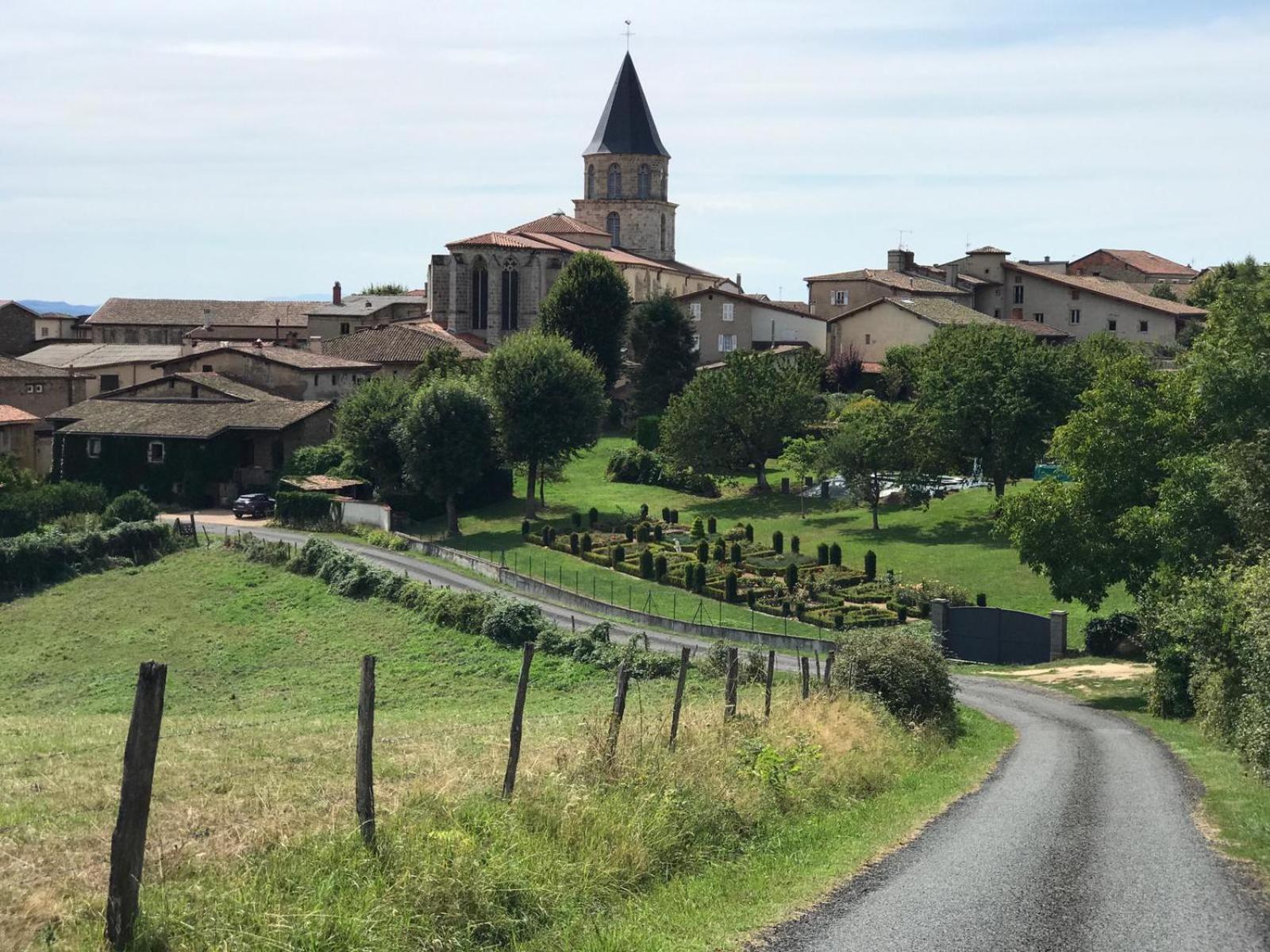 Le Jardin De Chignore Vollore-Ville Экстерьер фото